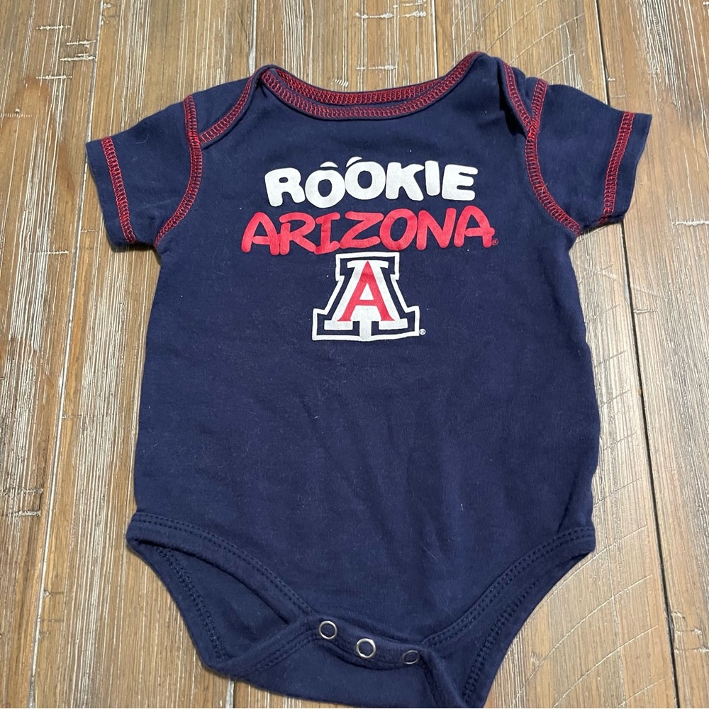 ✨2/$6✨ Baby boy Arizona Wildcats NCAA onesie
